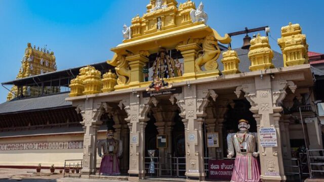 Entrance-Krishna-temple-udupi