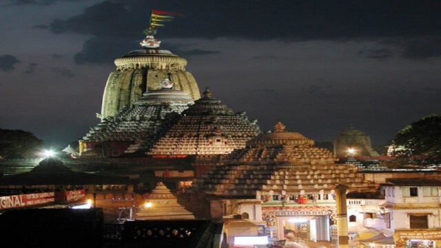 PURI_JAGANATHA_TEMPLE,_PURI,_ORISSA,_INDIA,_ASIA