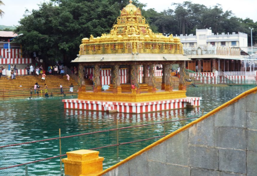 View_of_Swami_Pushkarni_of_Tirumala_at_Daytime (1)